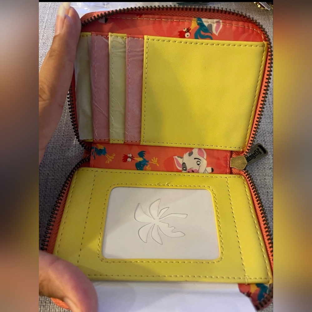 Loungefly Disney Moana Pua & Hei Hei Sunset Wallet - Picture 9 of 12